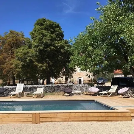 House Le 1857 بيت للعطل