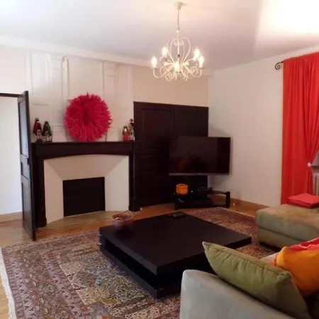House Le 1857 بيت للعطل